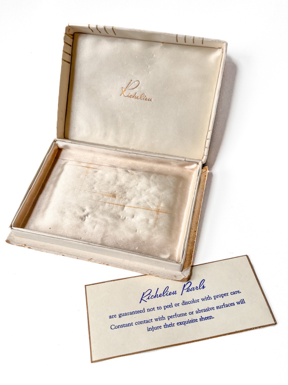Vintage RICHELIEU Bracelet Gift Box Satin Lined For Glass Pearls 1950’s-60’s